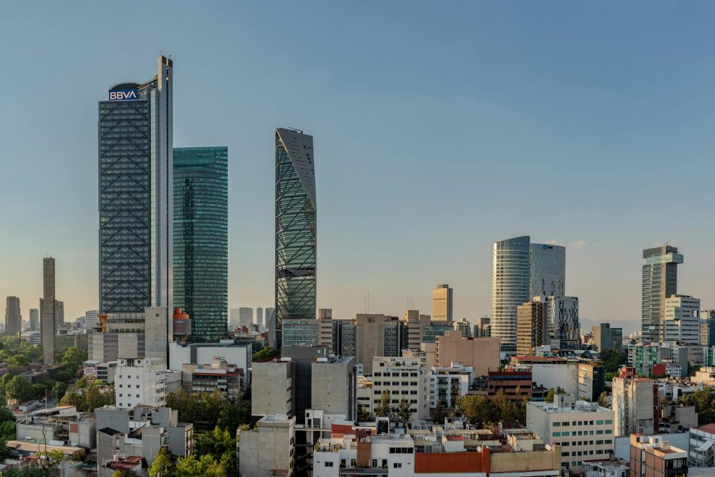 Como Escolher a Melhor Tarjeta de Crédito no México: Comparativo entre BBVA, Citibanamex e Santander - Como solicitar cartão de crédito online no México?