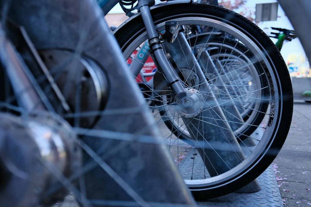 Trabalhar na Polônia: Oportunidades Imperdíveis nas Principais Empresas como KGHM e Volkswagen Poznań - Melhores oportunidades de emprego na Polonia