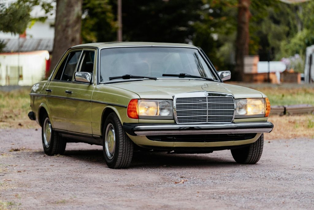 Guia Completo para Trabalhar na Hungria: Como Conquistar uma Vaga em Gigantes como Audi, Mercedes-Benz e Wizz Air - Melhores oportunidades de emprego na Hungria